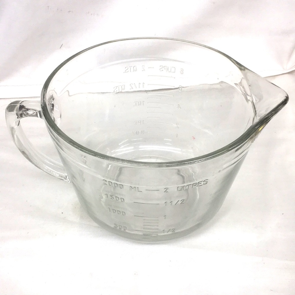 Anchor hocking Vintage 8 cup measuring cup 6x8in
